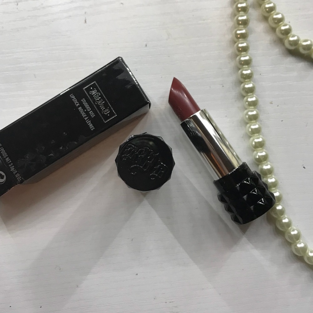 Kat Von D Studded Kiss lipstick in Lolita